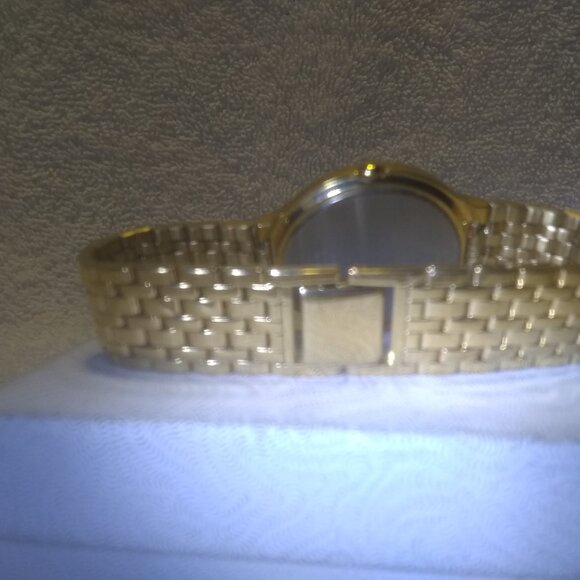 Seiko Quartz Watch V701-6K69 Thin All Gold Bracelet Men New Bat Clear Great !!! - Picture 10 of 13